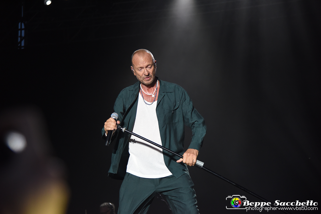 VBS_0881 - Concerto Biagio Antonacci - Palco Centrale Tour 2023.jpg